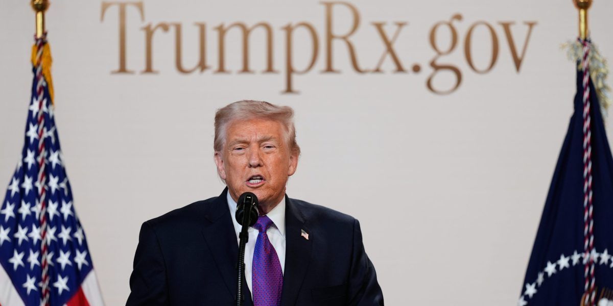 A guerra dos remédios: Trump canta vitória com lei de Biden