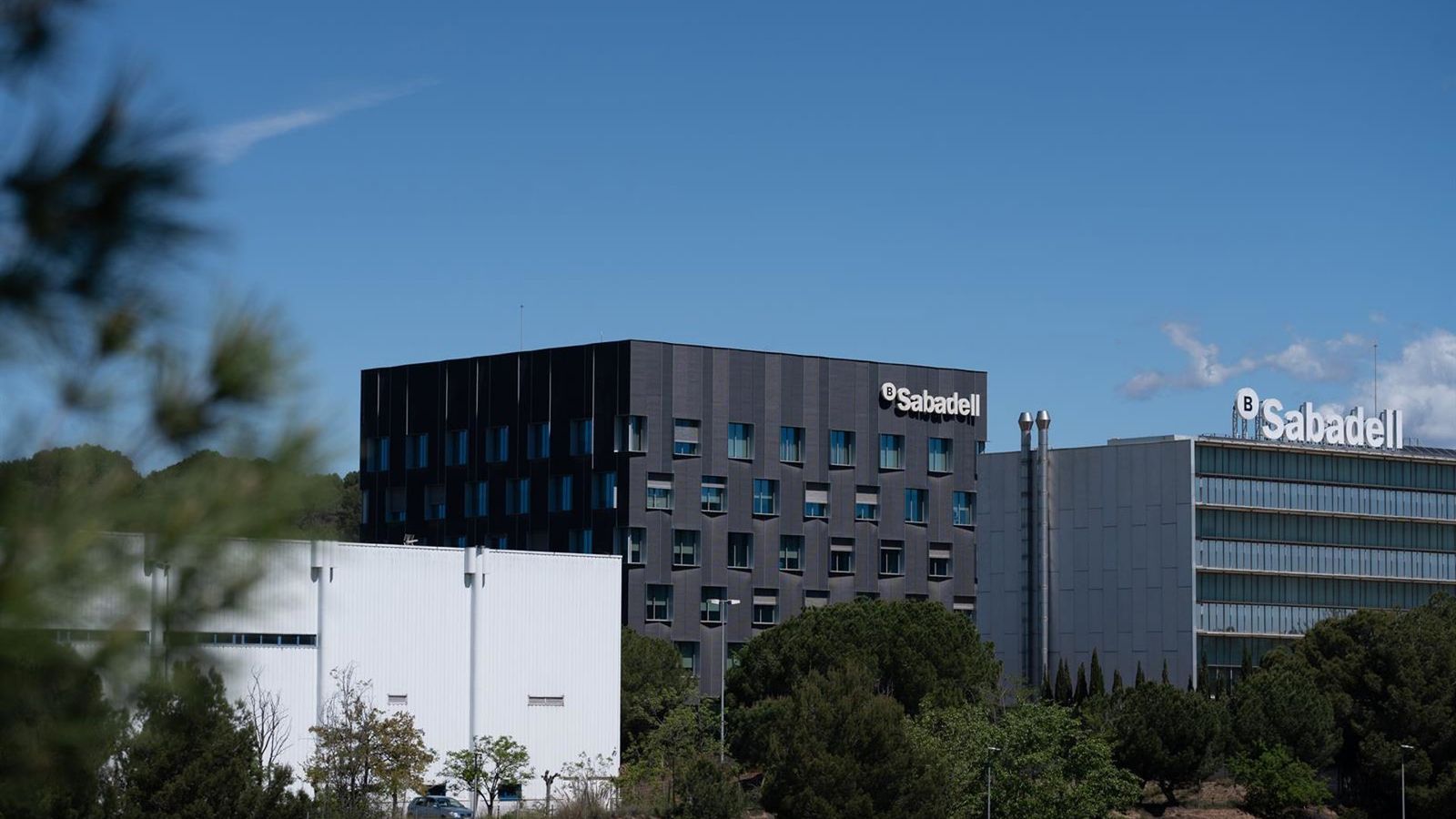 Sabadell e Mastercard testam IA para pagamentos: o futuro das finanças