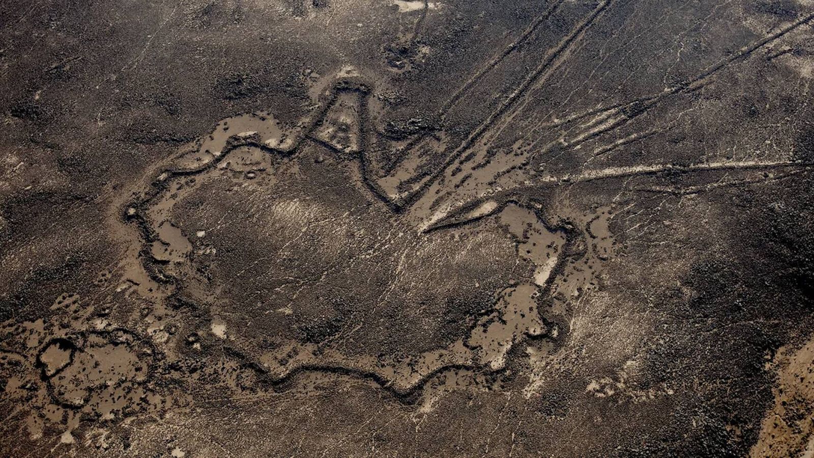 Arqueólogos identificam 15 estruturas milenares escondidas no deserto do Oriente Médio