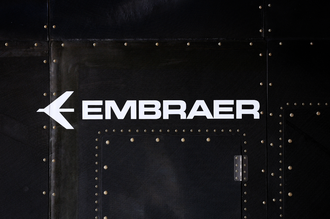 Embraer e Latam firmam acordo para 24 aeronaves E195-E2