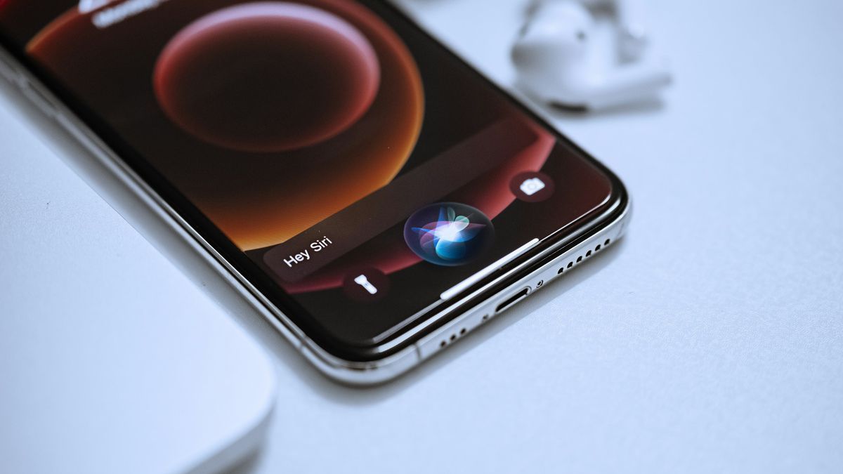 Apple libera personalização de voz na Siri — uma mudança na interação com IA