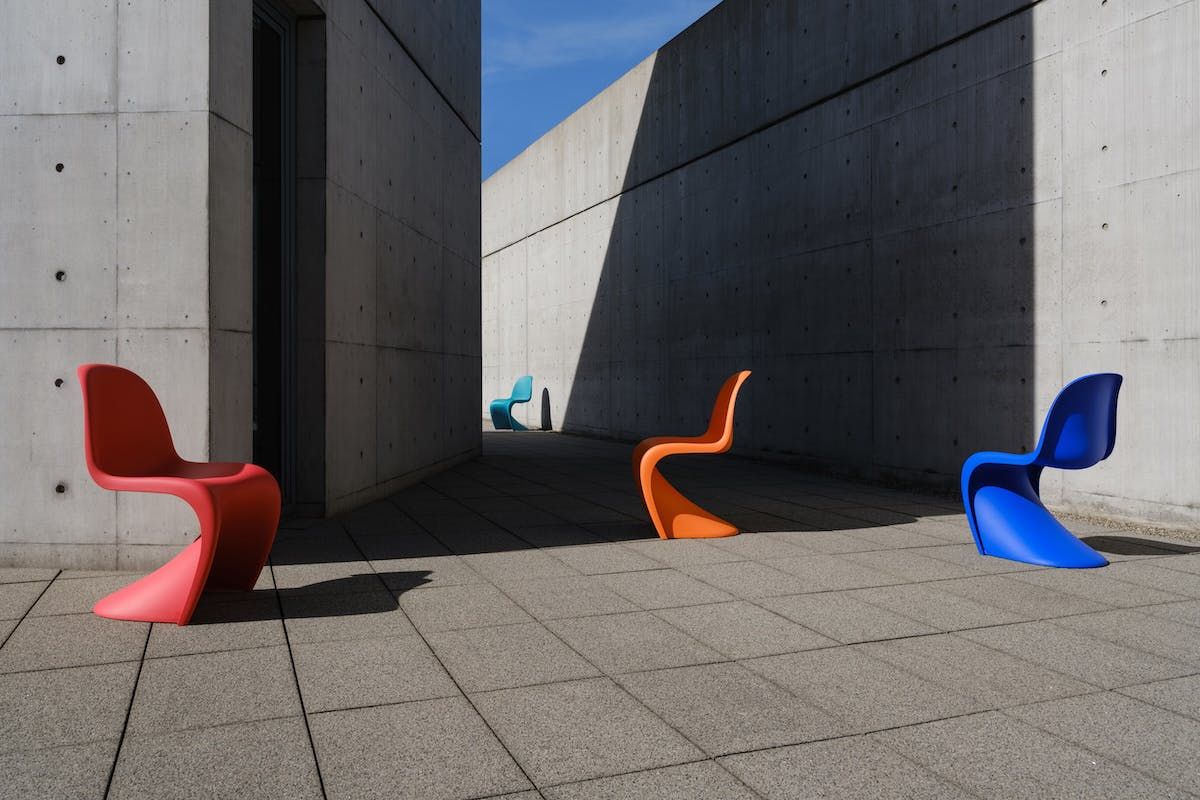 Vitra revisita ícone de Verner Panton — e deixa público escolher novas cores