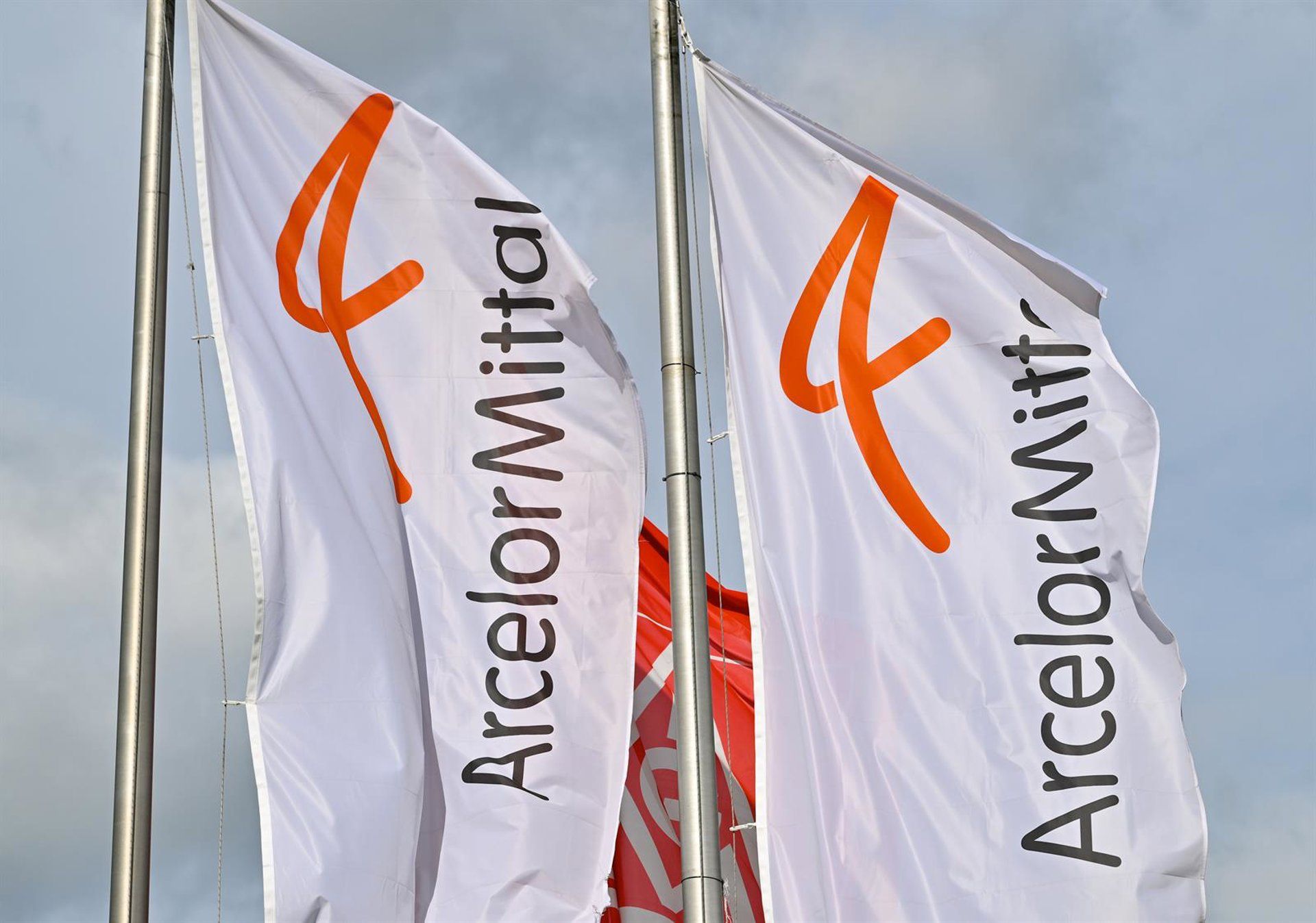 ArcelorMittal suspende produção na Ucrânia e assume perdas de US$ 1 bilhão