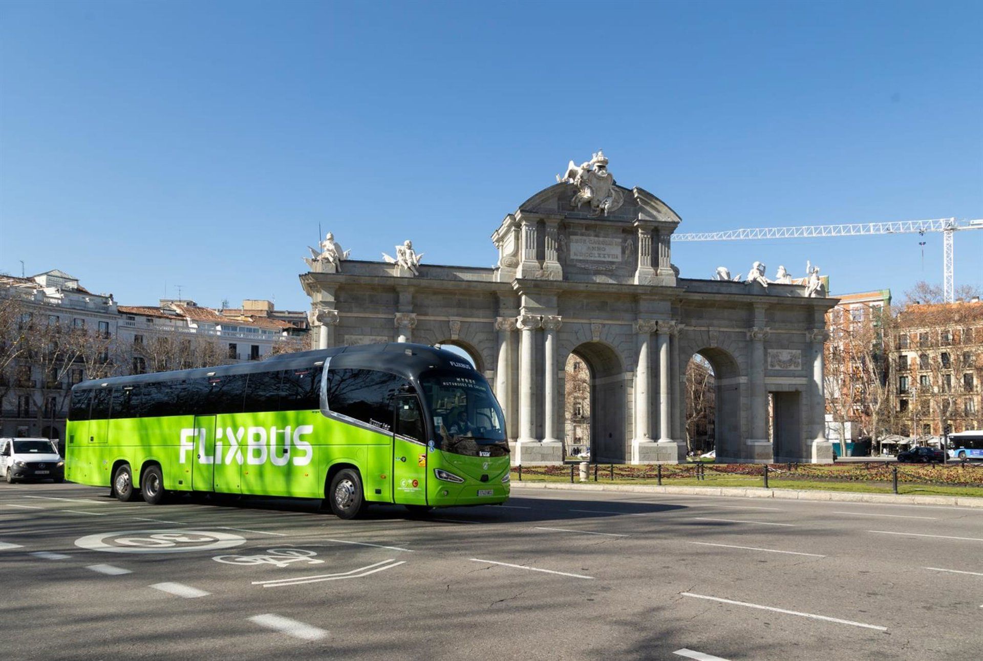 Flixbus desafia Puente: "Explique sem tuítes as travas ao cabotagem"