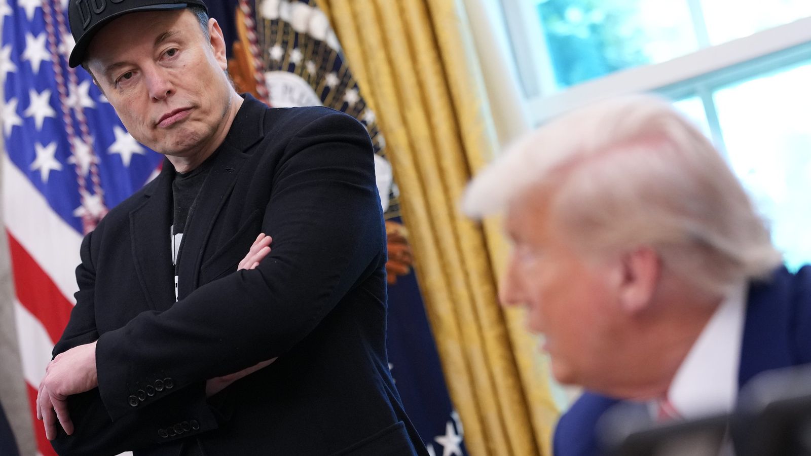 Musk alerta Trump sobre risco de colapso econômico por dependência de chips em Taiwan