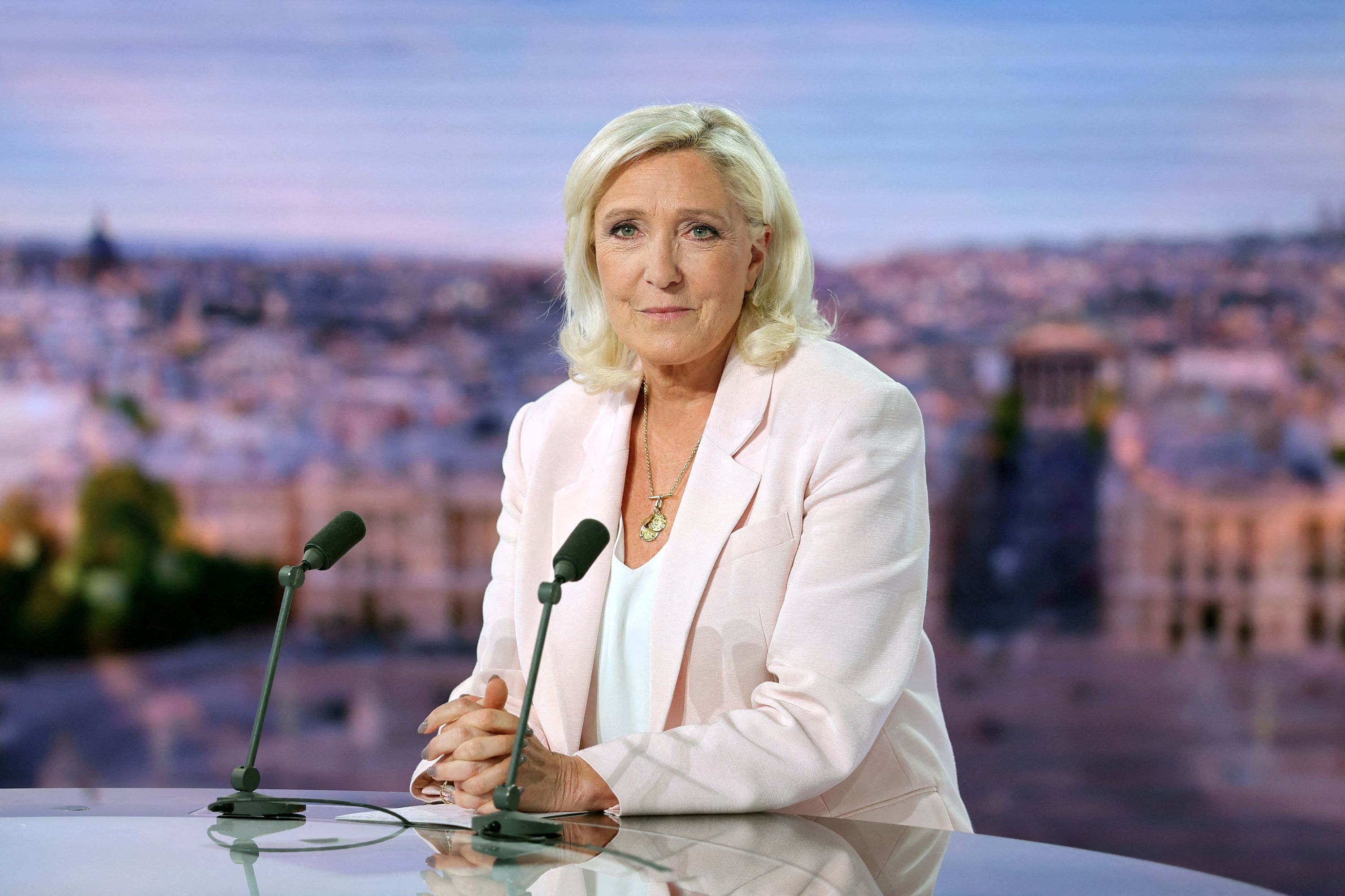 Judicialização da política falha ao tentar conter Marine Le Pen na França