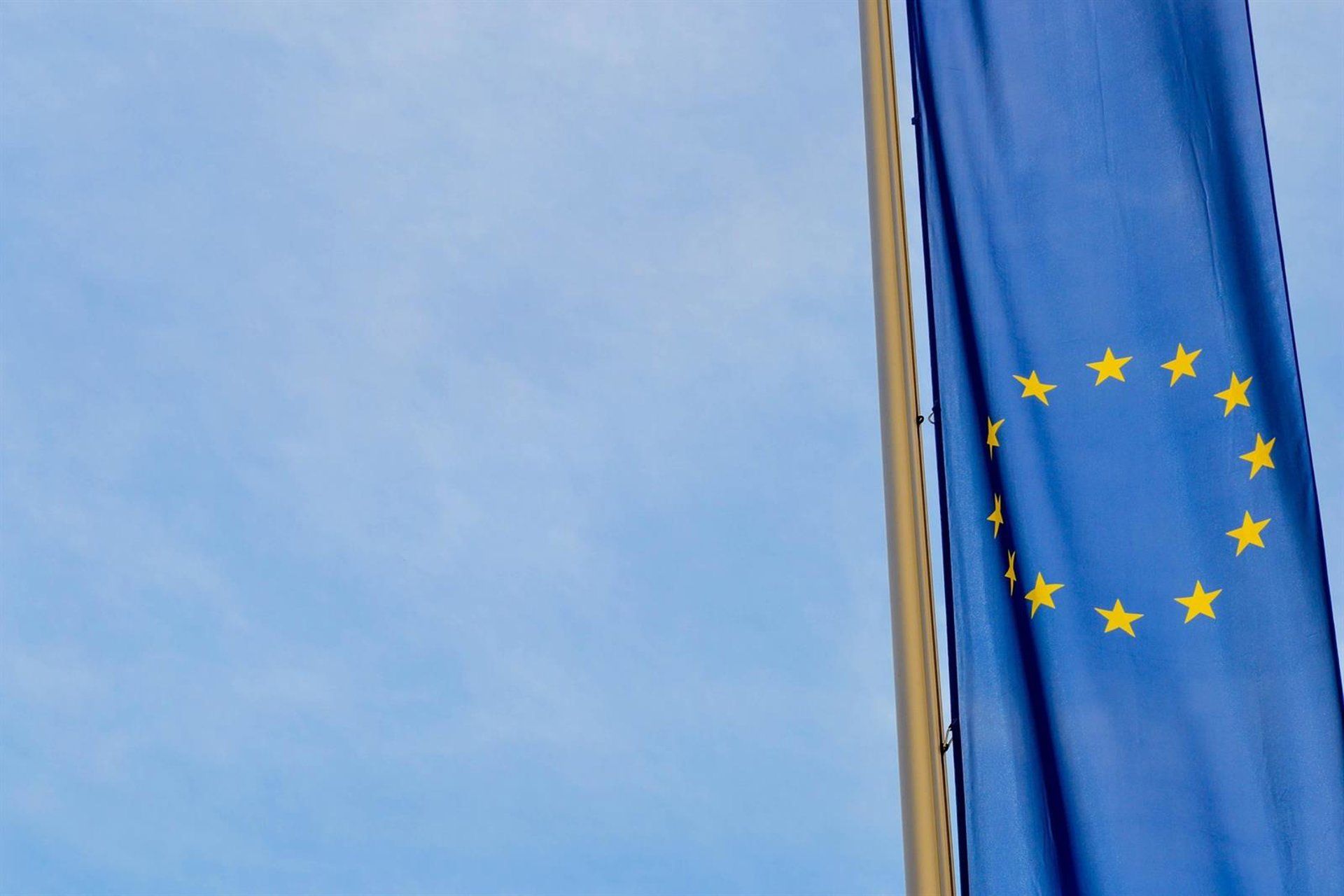 União Europeia capta 11 bilhões de euros com demanda recorde de investidores
