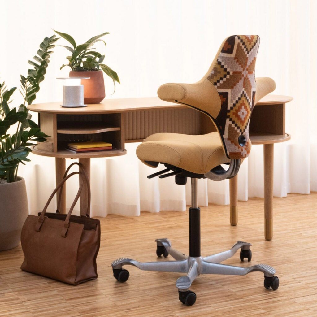 Flokk une design escandinavo e ergonomia em novas linhas de assentos