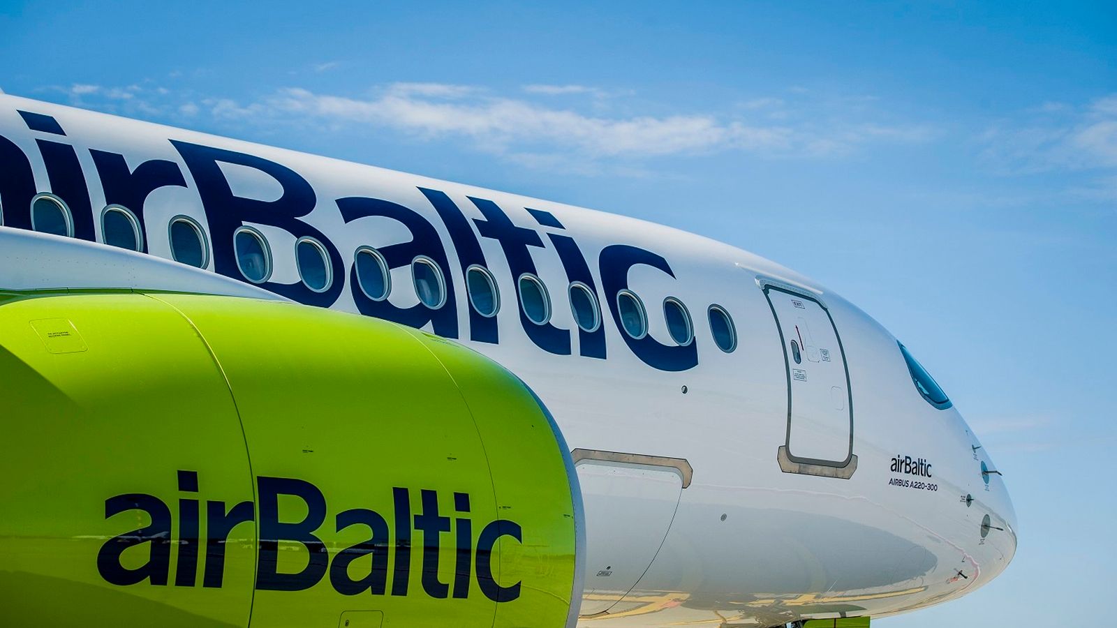 airBaltic amplia frota com quinto Airbus A220-300 de 2026