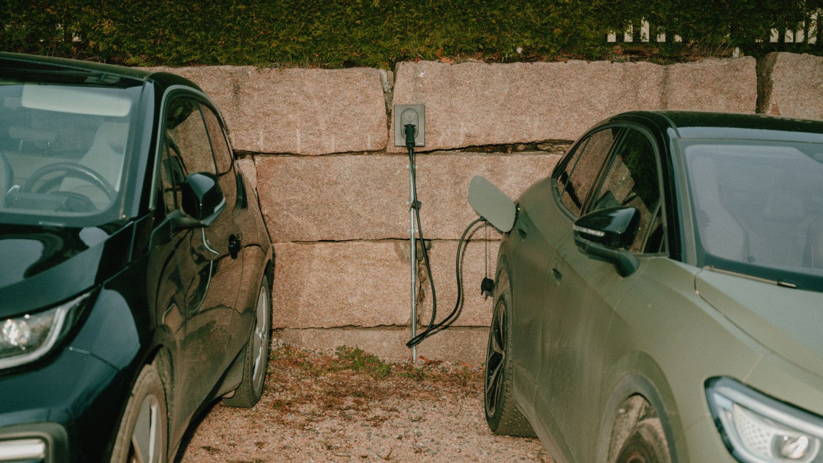 Por que americanos pagam mais por carros piores e ignoram elétricos?