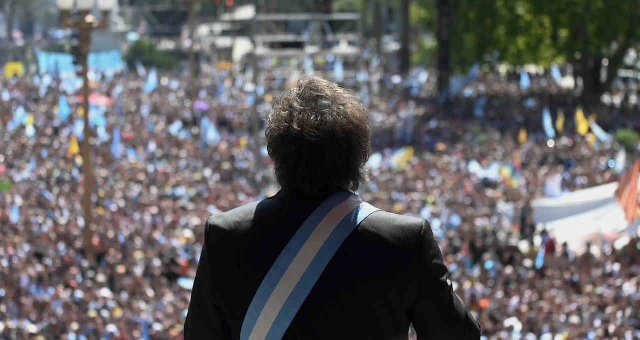 Ministério Público argentino paralisa investigação sobre criptomoeda ligada a Milei