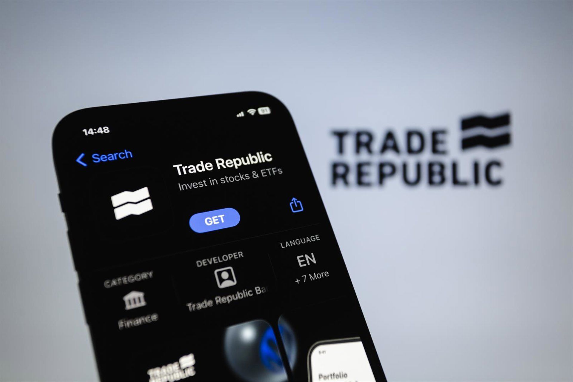 Trade Republic unifica livro de ordens e conecta investidores a 30 bolsas globais