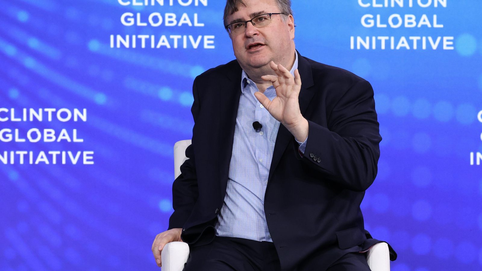 Reid Hoffman: Infraestrutura de IA é o freio da recessão nos EUA