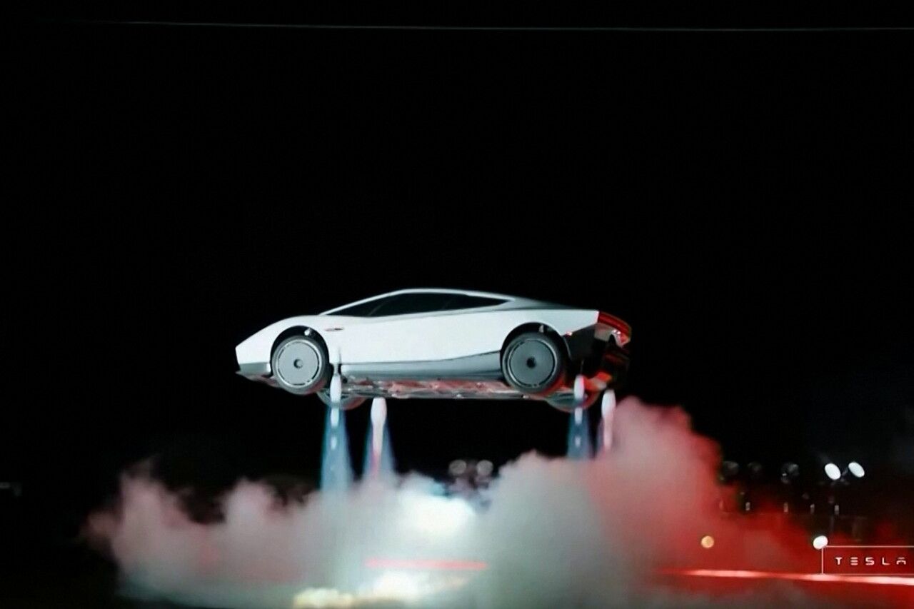 Tesla Roadster: de baterias de laptop a carro voador