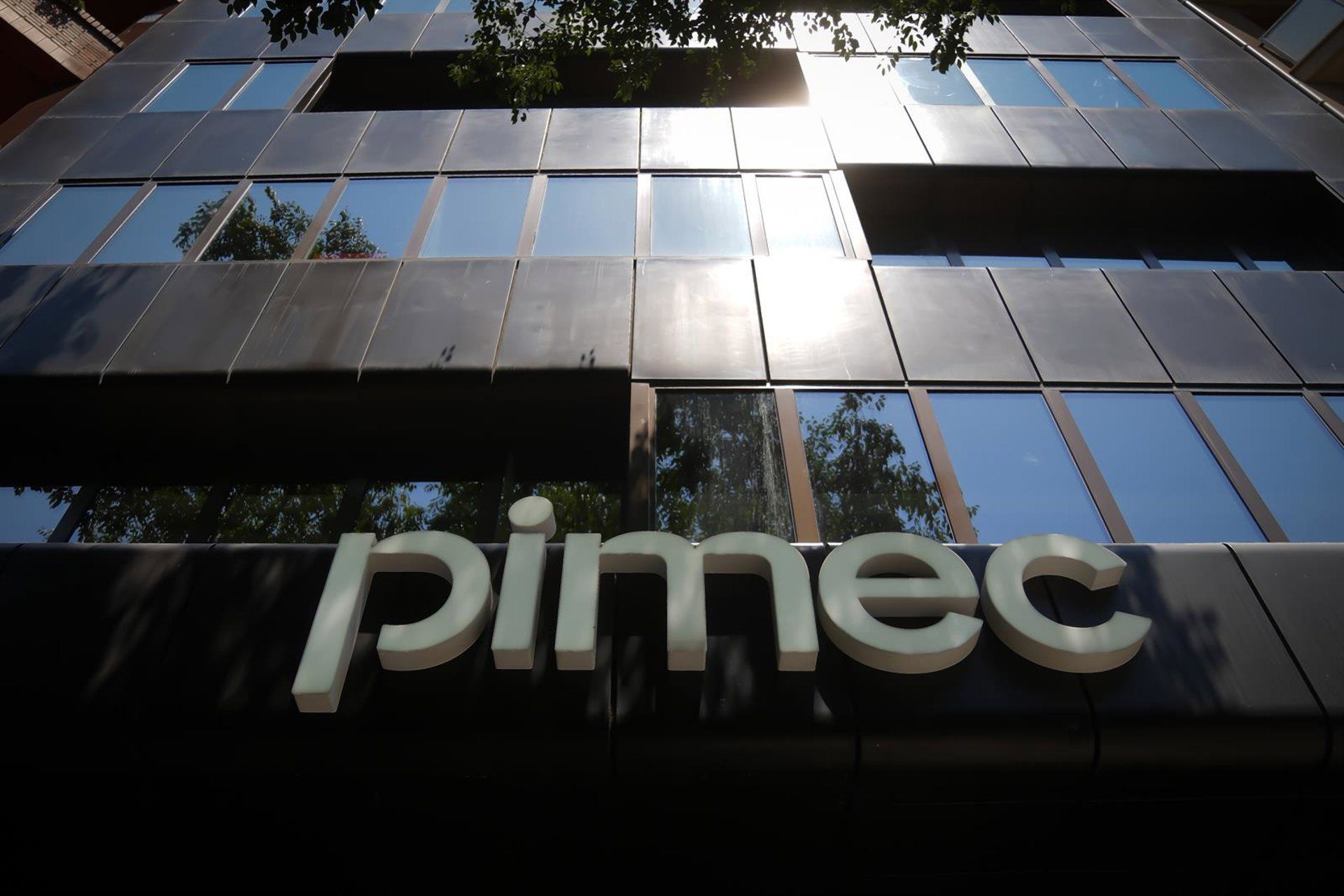Pimec exige revisão estrutural na gestão de licenças médicas na Espanha