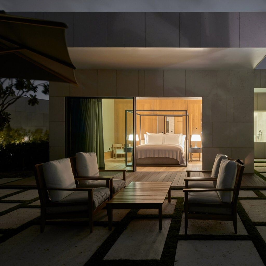 Carminati: janelas de luxo que emolduram o skyline de Dubai no Bvlgari Hotel