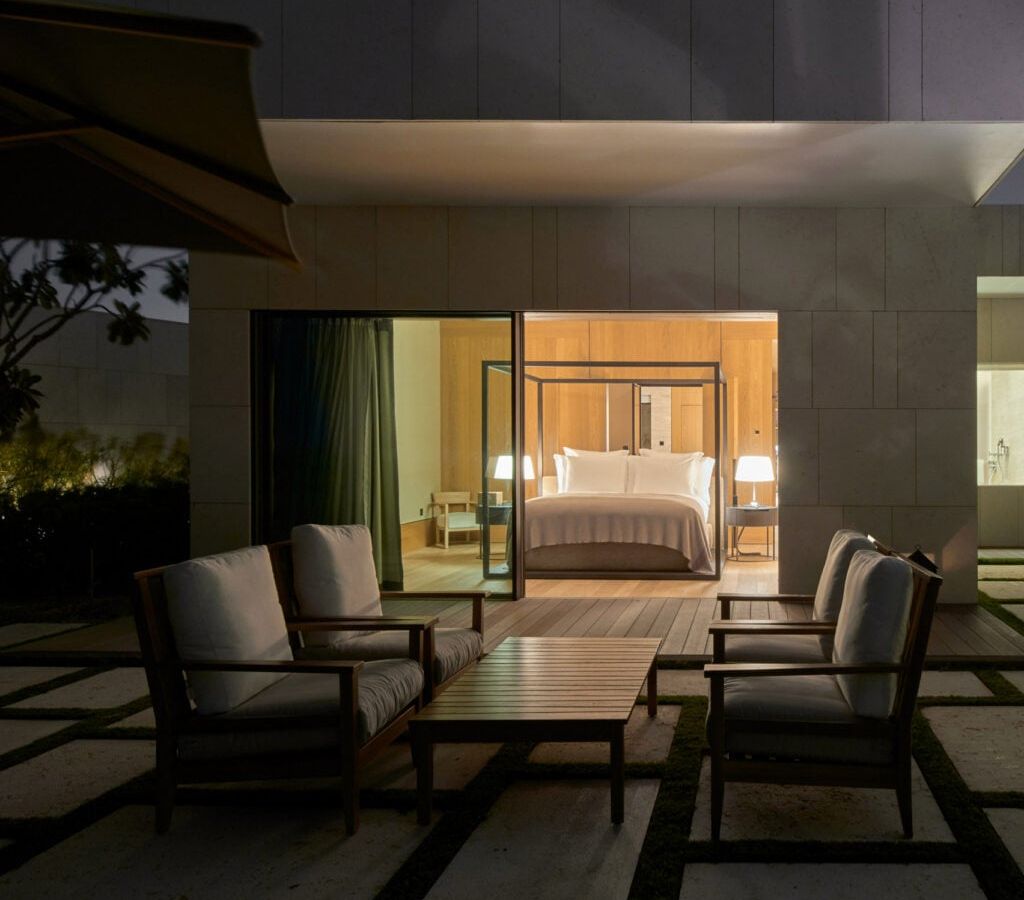 Carminati: janelas de luxo que emolduram o skyline de Dubai no Bvlgari Hotel