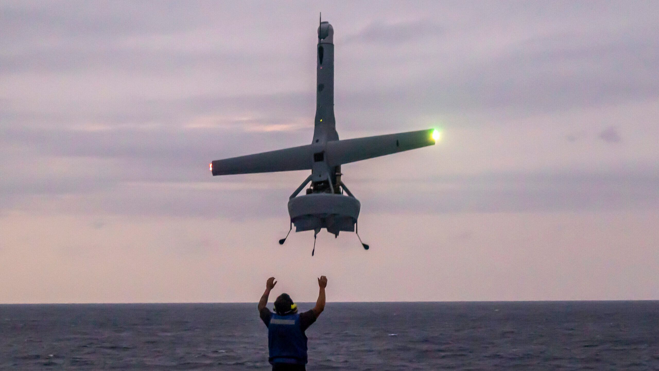 A compra de drones da Shield AI pela Polônia e a nova corrida contra a guerra eletrônica