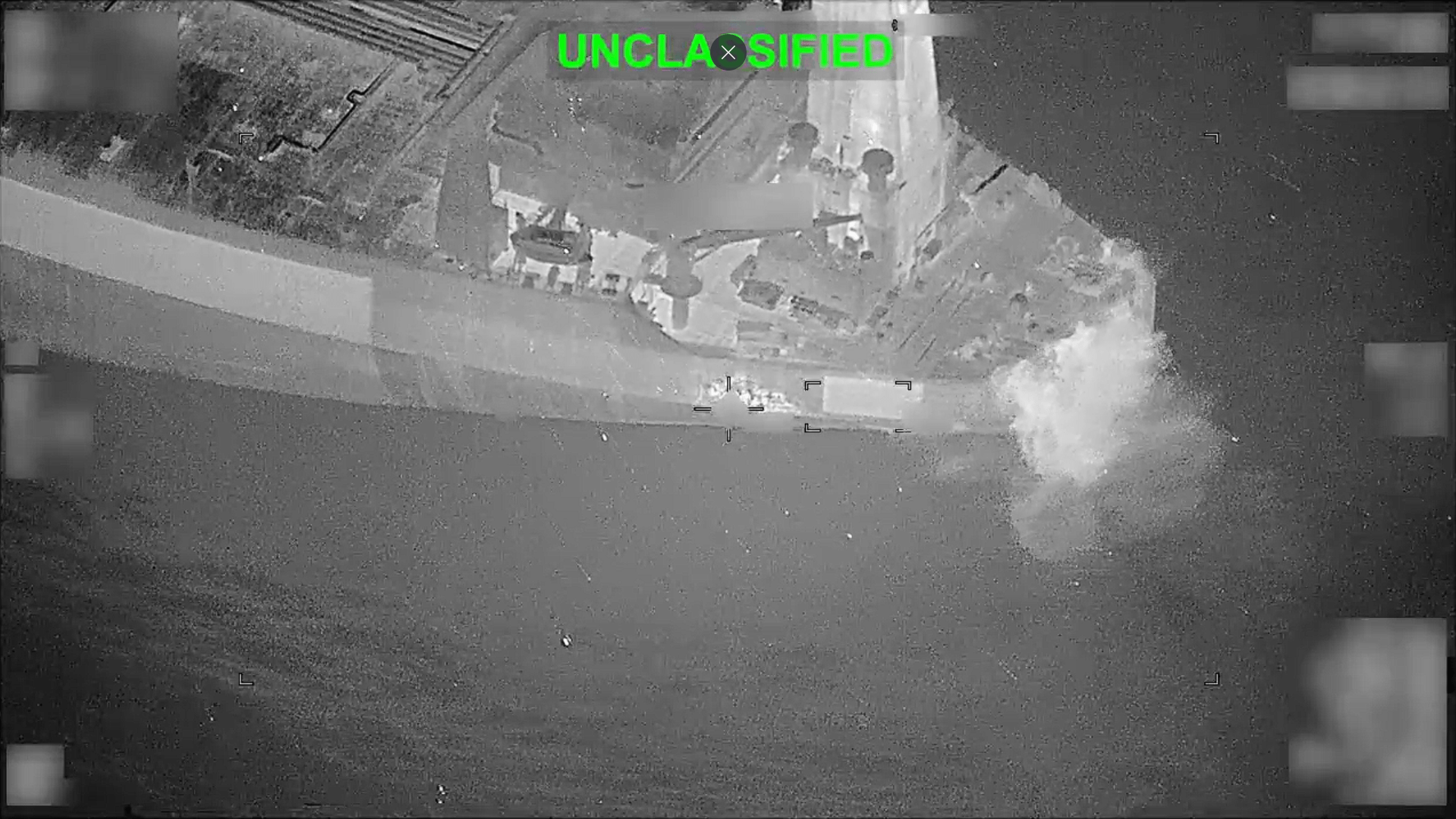 EUA atingem navio-tanque com míssil em escalada de bloqueio ao Irã