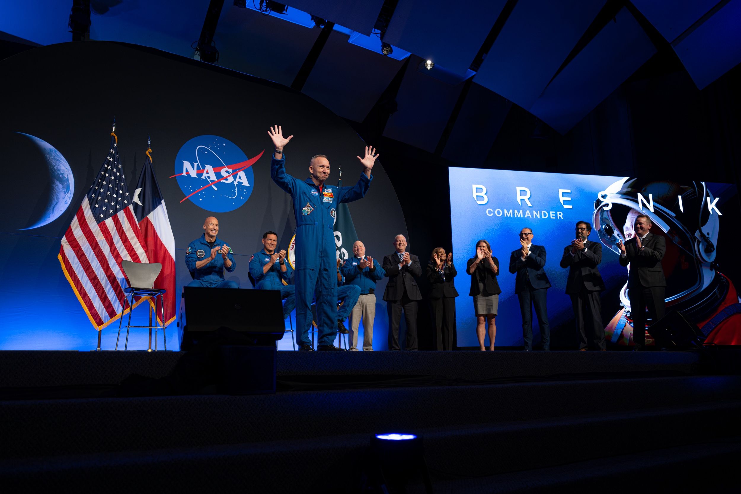 NASA nomeia tripulação da Artemis 3 e sustenta cronograma agressivo para retorno à Lua em 2027