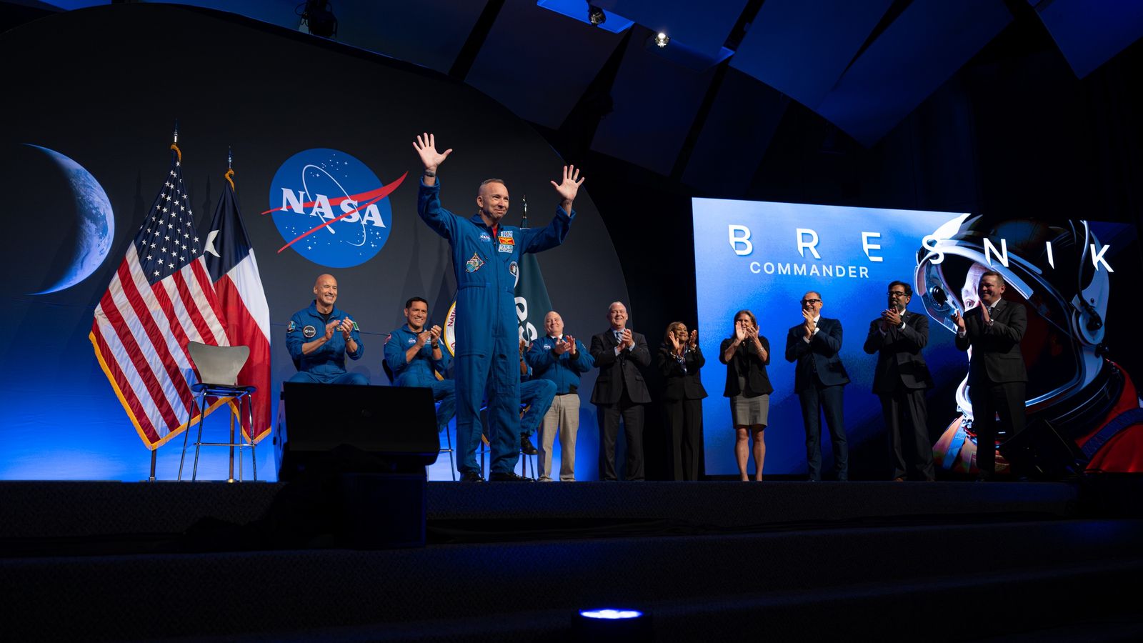 NASA nomeia tripulação da Artemis 3 e sustenta cronograma agressivo para retorno à Lua em 2027