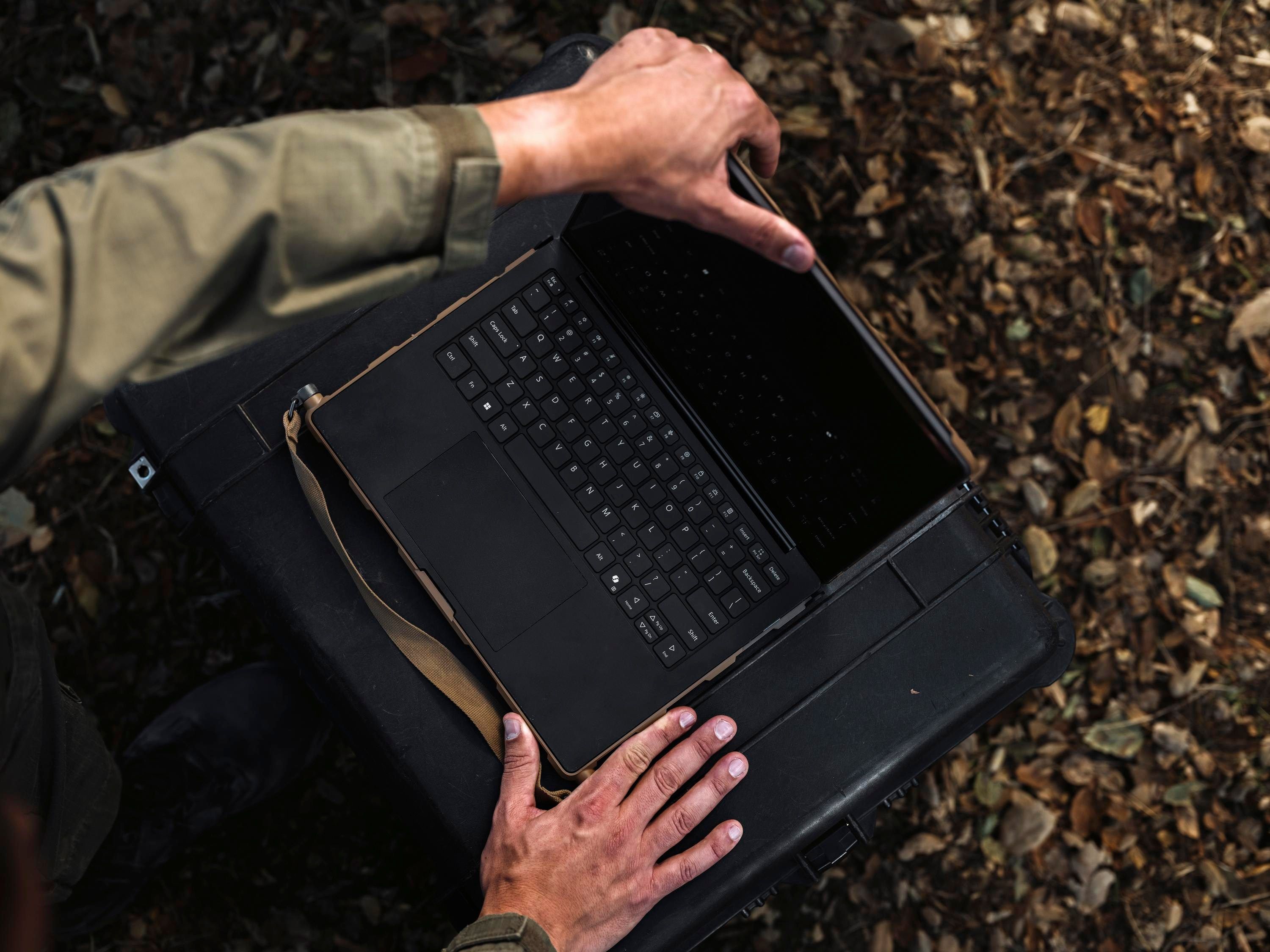 Anduril de Palmer Luckey lança laptops 'Made in USA' com Qualcomm