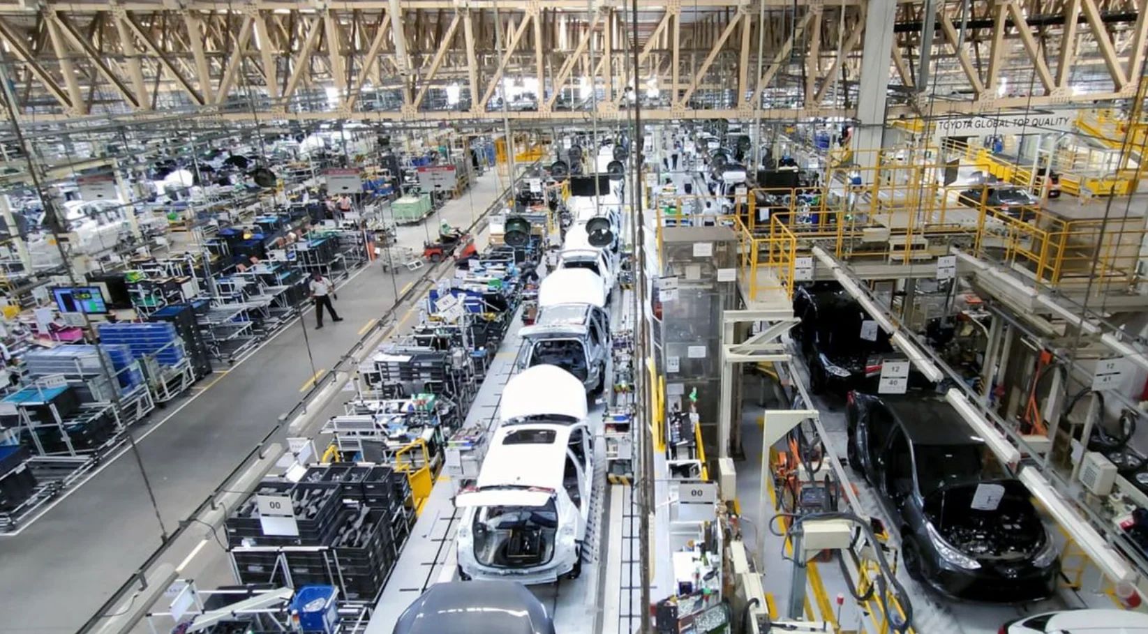 Toyota retoma produção em SP após tempestade e mira concorrência chinesa