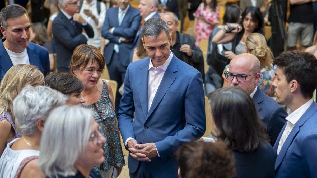 Sánchez ataca 'supercobertura' de €6 mi para defender moradia pública