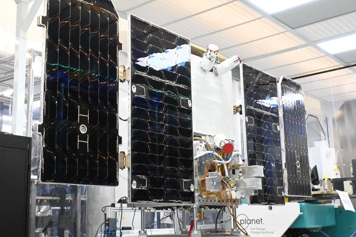 Google ativa seu primeiro data center em órbita, rodando IA no espaço