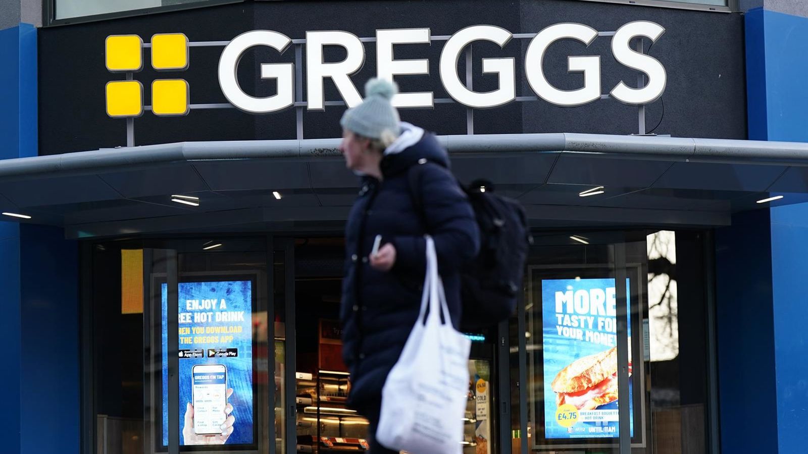 Greggs fecha 4 fábricas e corta 740 empregos em reestruturação