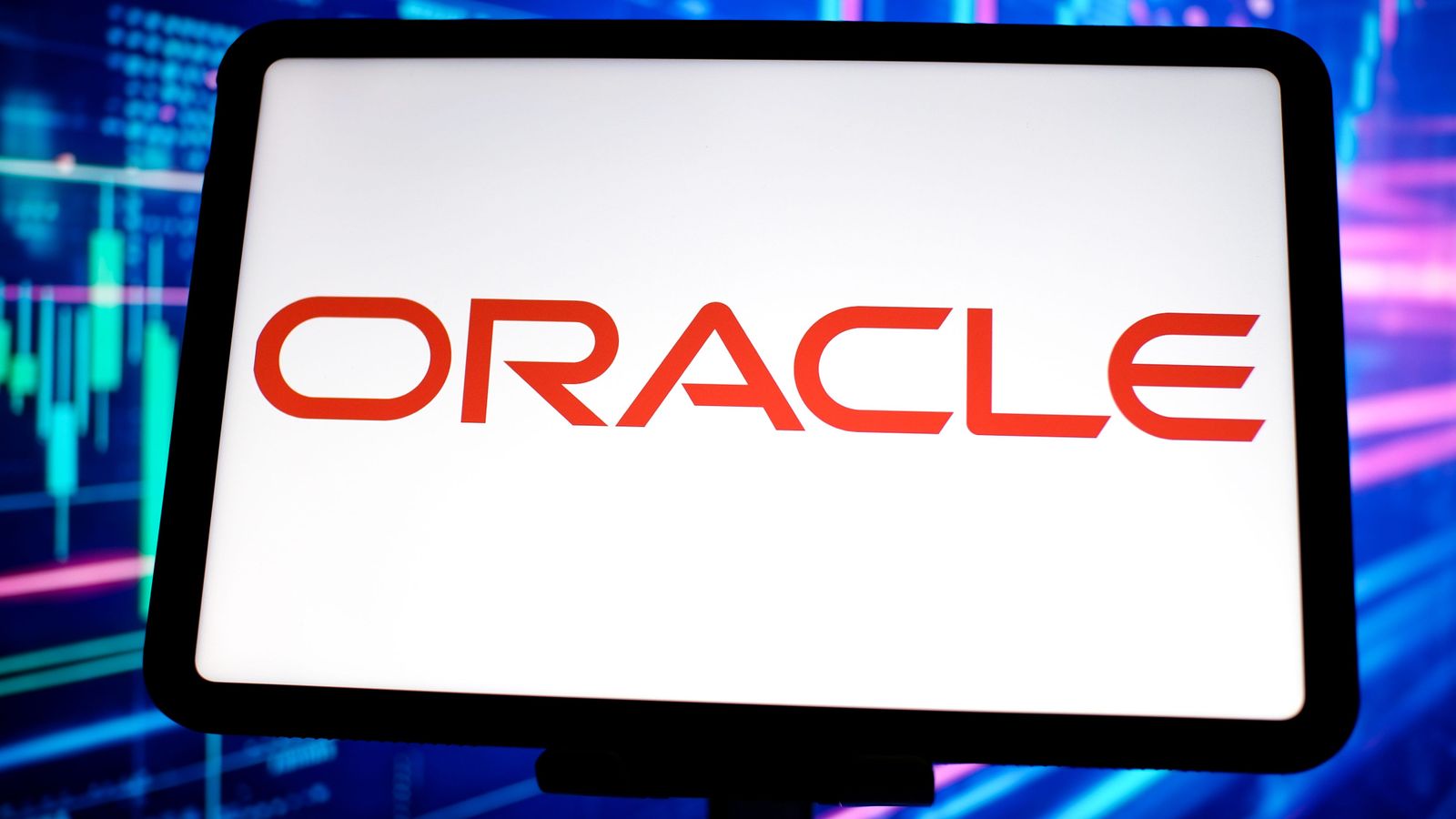 Oracle corta 500+ na nuvem em meio a aposta bilionária em IA