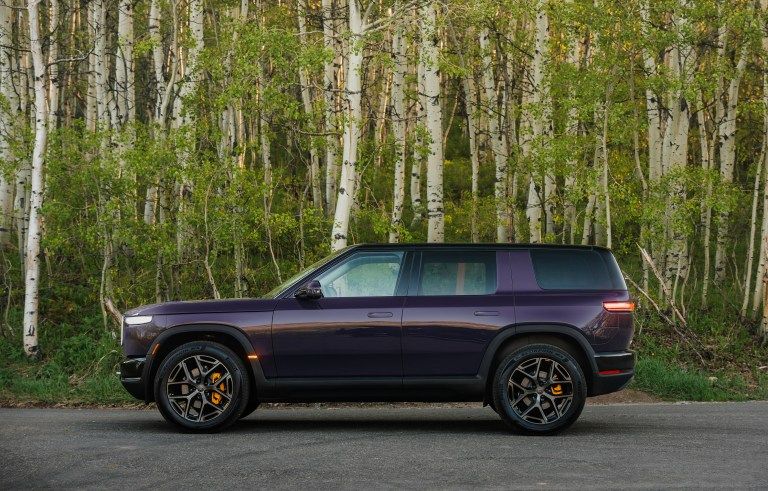 Rivian aposta na subtração para tornar o R2 um SUV acessível