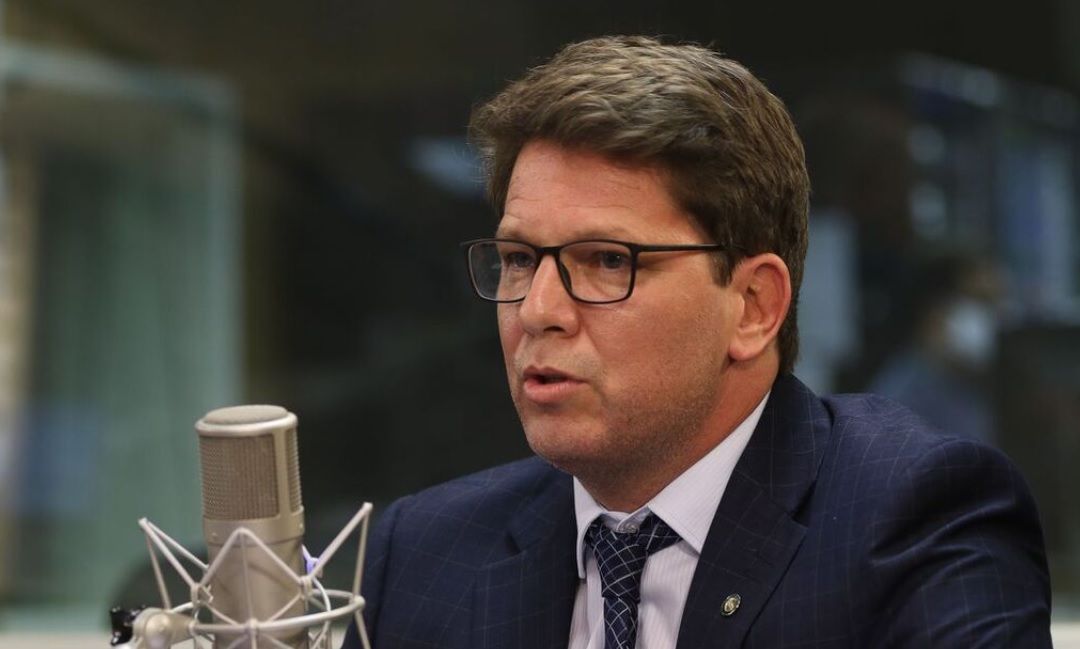 A PF bate à porta do filme de Bolsonaro