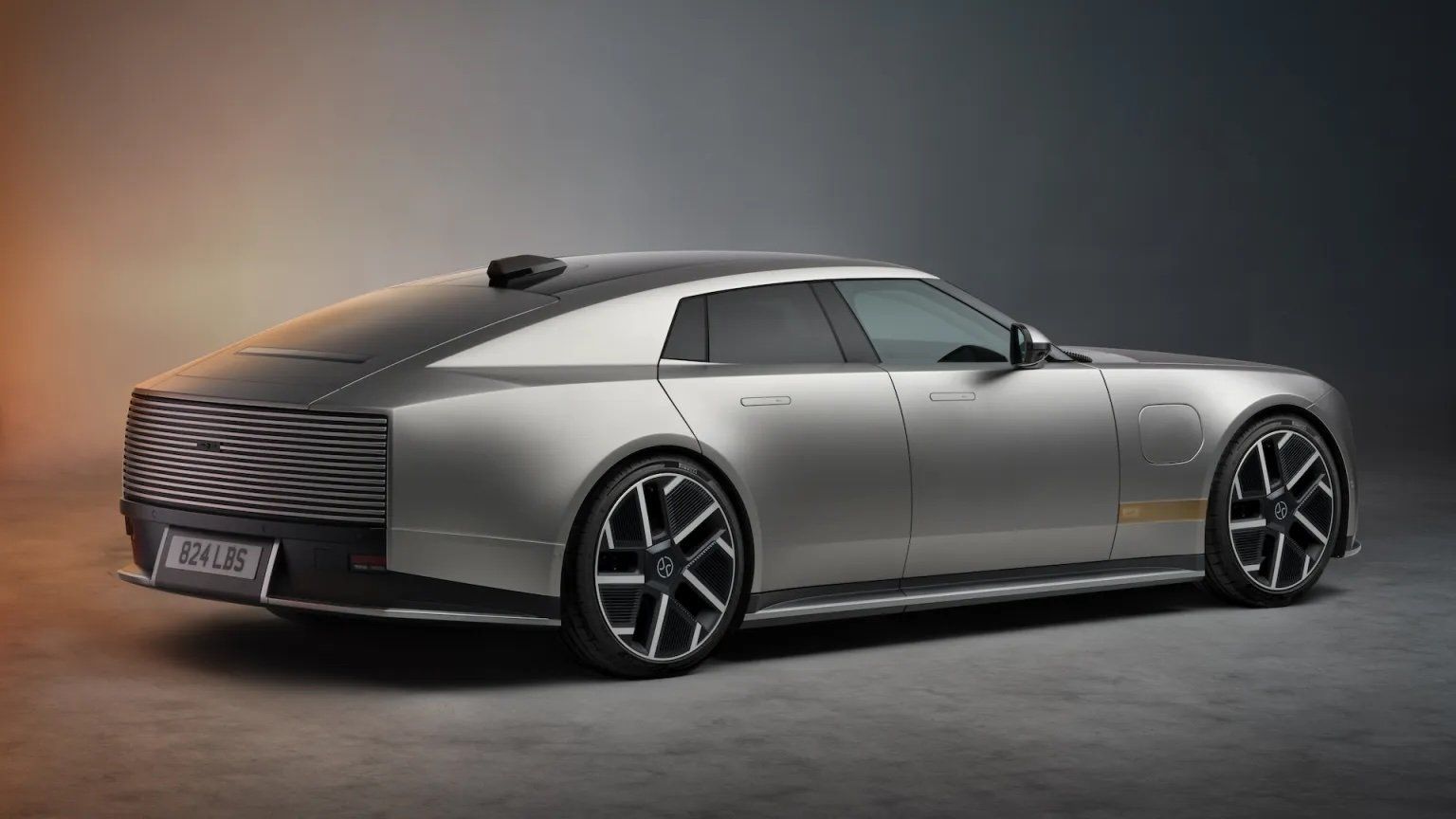 Jaguar atrai 50 mil interessados em nova era com Type 01