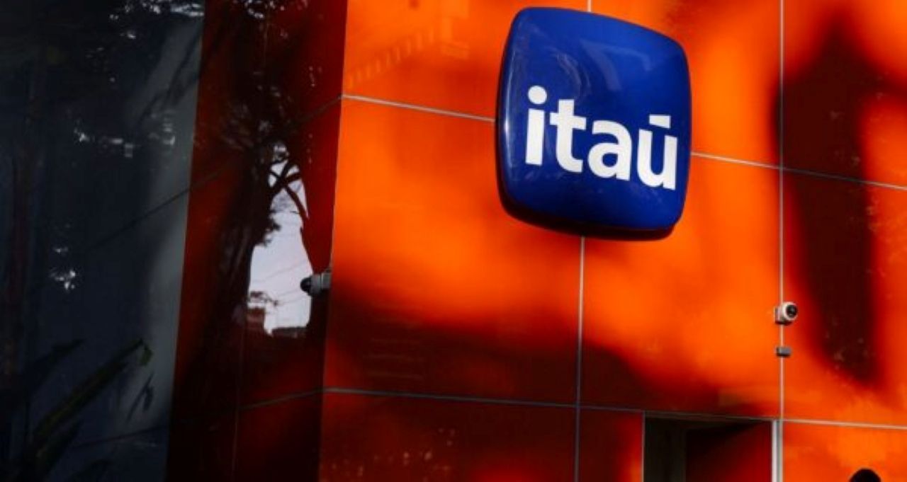 Itaú encerra Cartão Samsung e migra base para linha Platinum