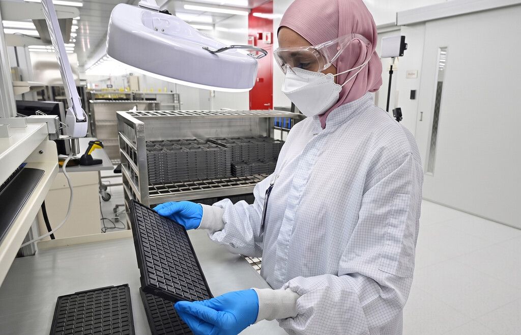 Chips chineses ganham espaço global enquanto gigantes focam em IA