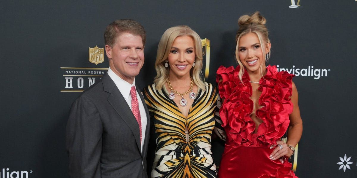 A dinastia Hunt: do petróleo ao Super Bowl, o manual do poder discreto