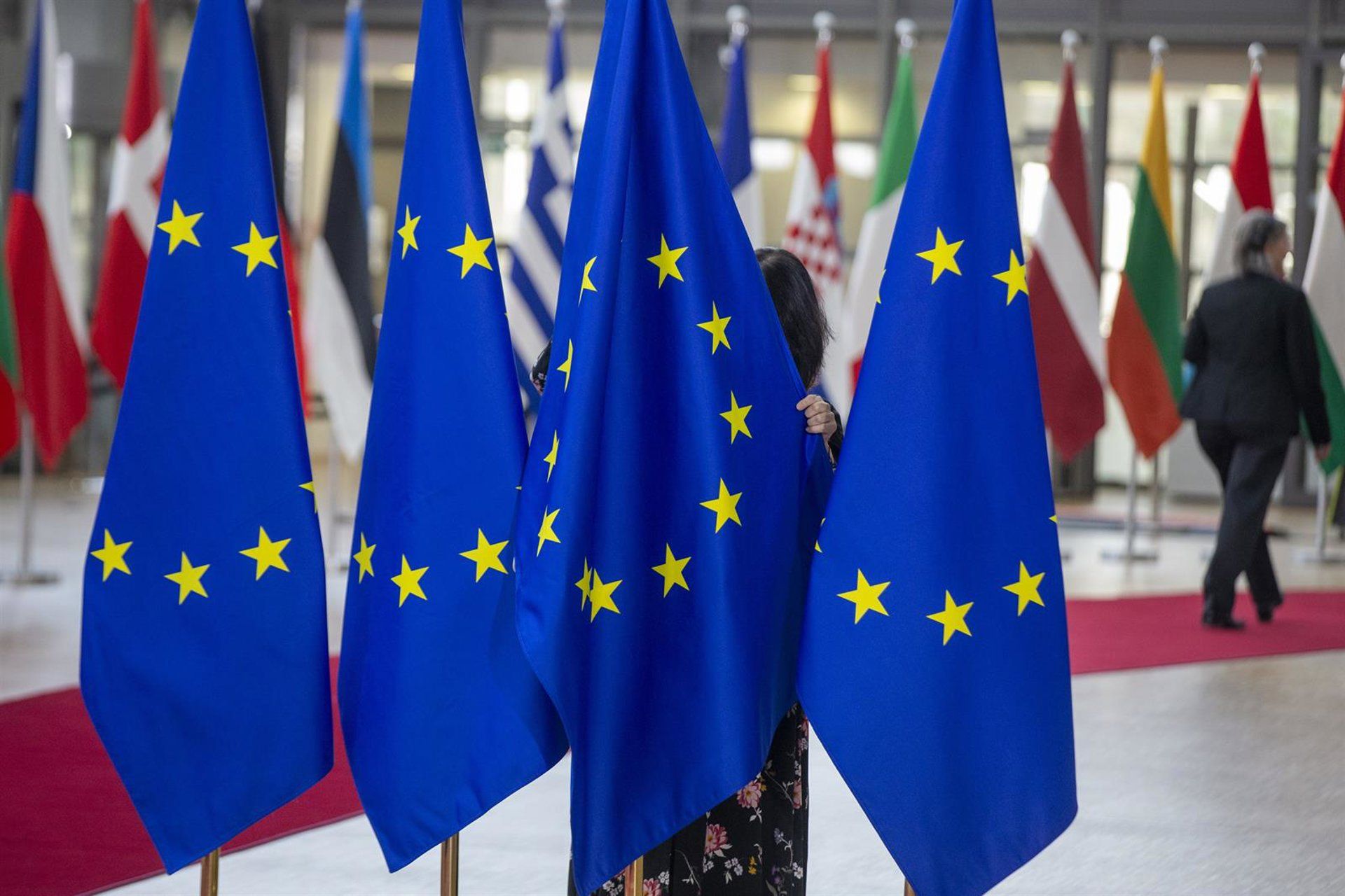 União Europeia aperta regras contra substâncias cancerígenas na indústria