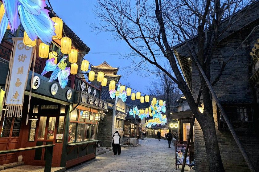 A China constrói o passado: e vende como turismo