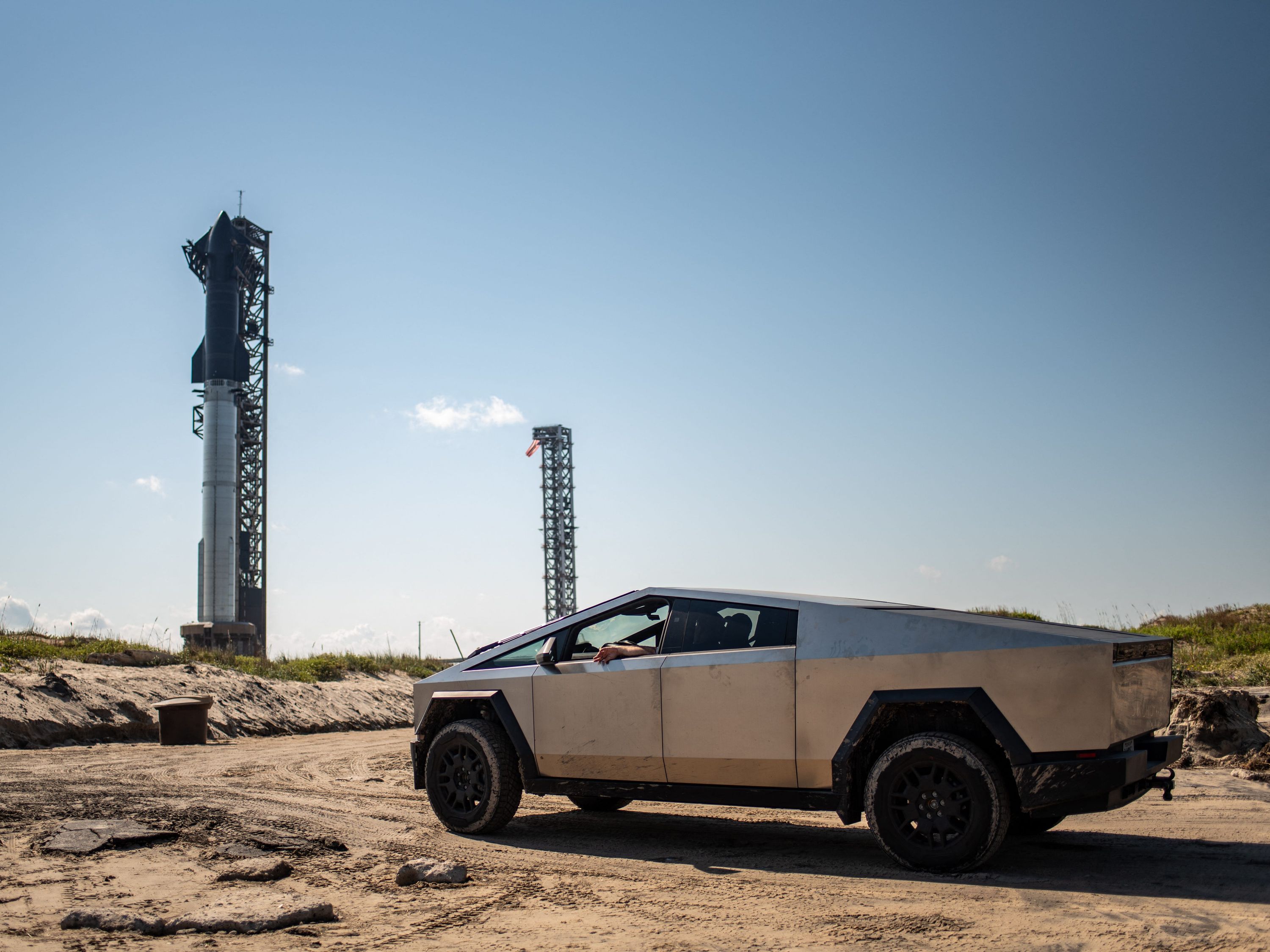 Fusão entre Tesla e SpaceX ganha força nos bastidores — mas enfrenta barreiras financeiras