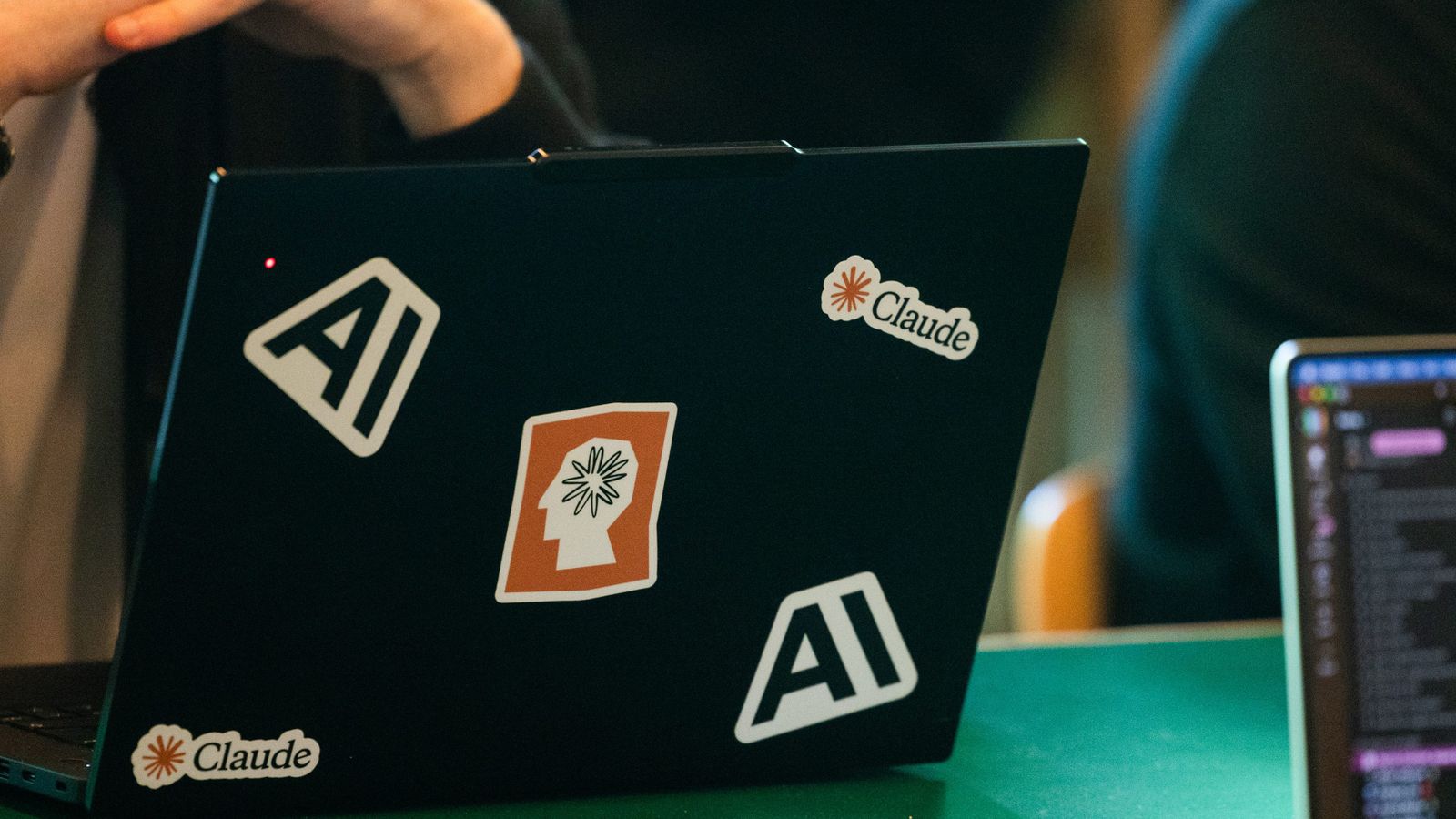 Vibe coding ignora governança e cria crise de gestão em empresas