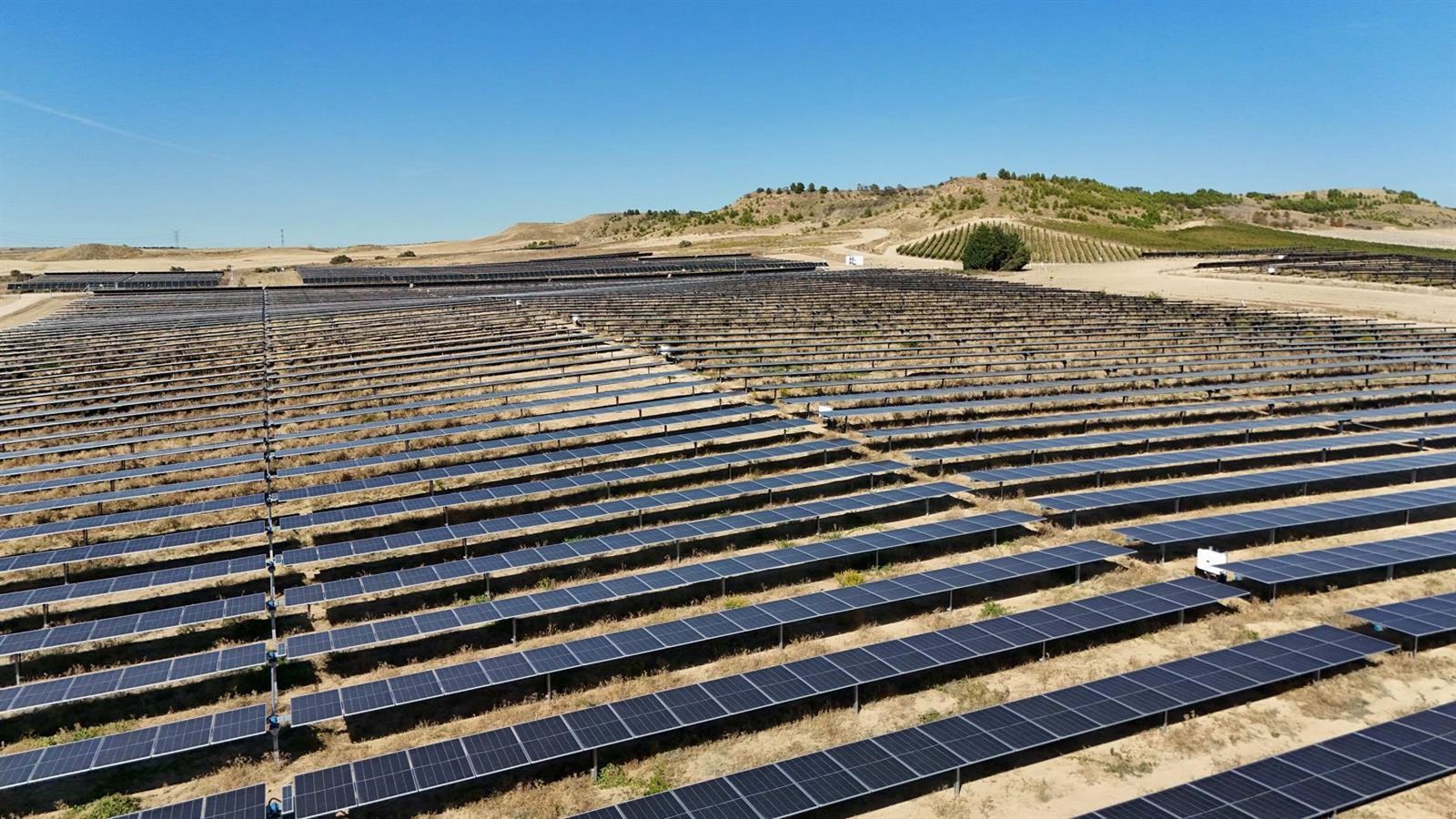 GES garante 225 milhões para 3 clústeres solares e planta fotovoltaica