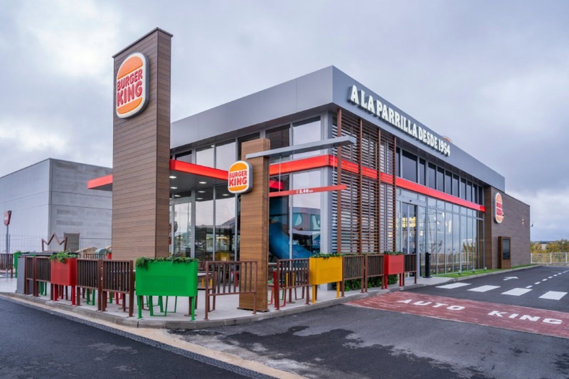 Restaurant Brands Europe reverte prejuízo e alcança recorde de 1,5 bilhão de euros