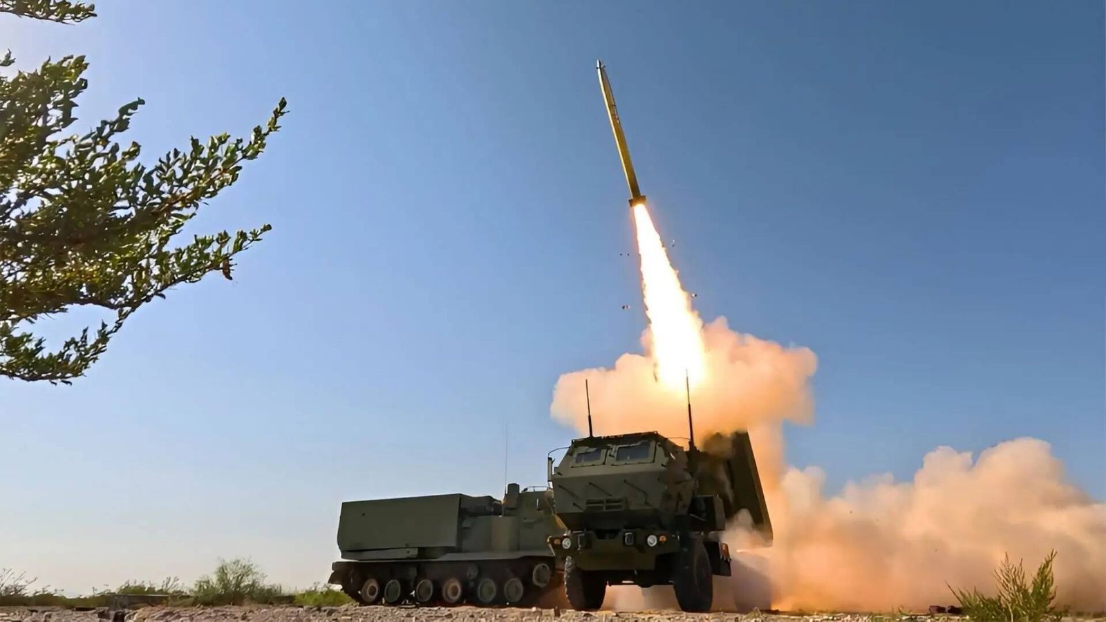 HIMARS ganha mira inteligente: foguetes GMLRS mudam de alvo em pleno voo