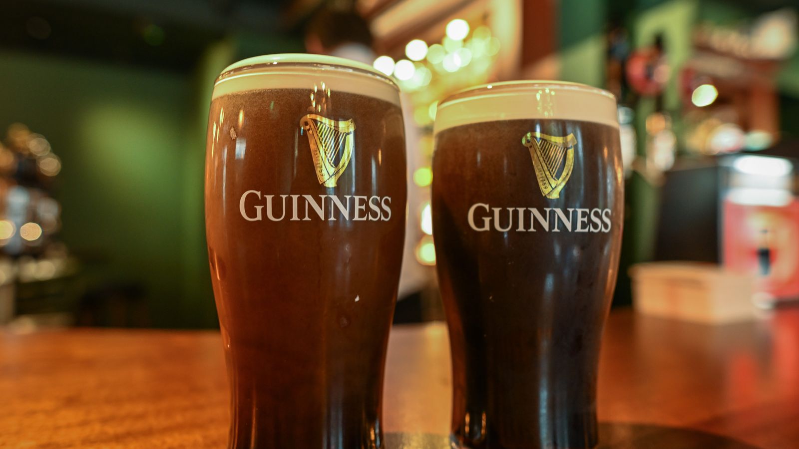 Zuckerberg e Wang: o que um copo de Guinness diz sobre a imagem de CEOs