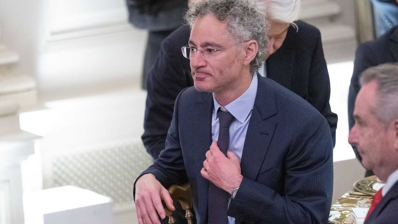 Alex Karp, CEO da Palantir, alerta para risco de nacionalização total de empresas de IA