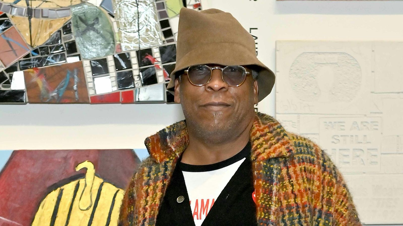 COMME des GARÇONS eleva a curadoria de acessórios ao unir moda e arte de Henry Taylor