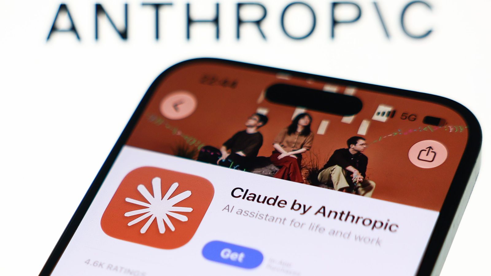 Anthropic paga US$ 345 mil por redator; IA não substitui julgamento