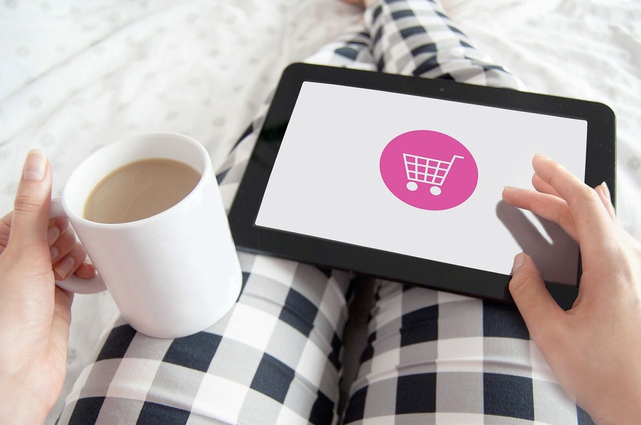 Consumidor brasileiro troca marketplaces por lojas oficiais; frete grátis vira prioridade