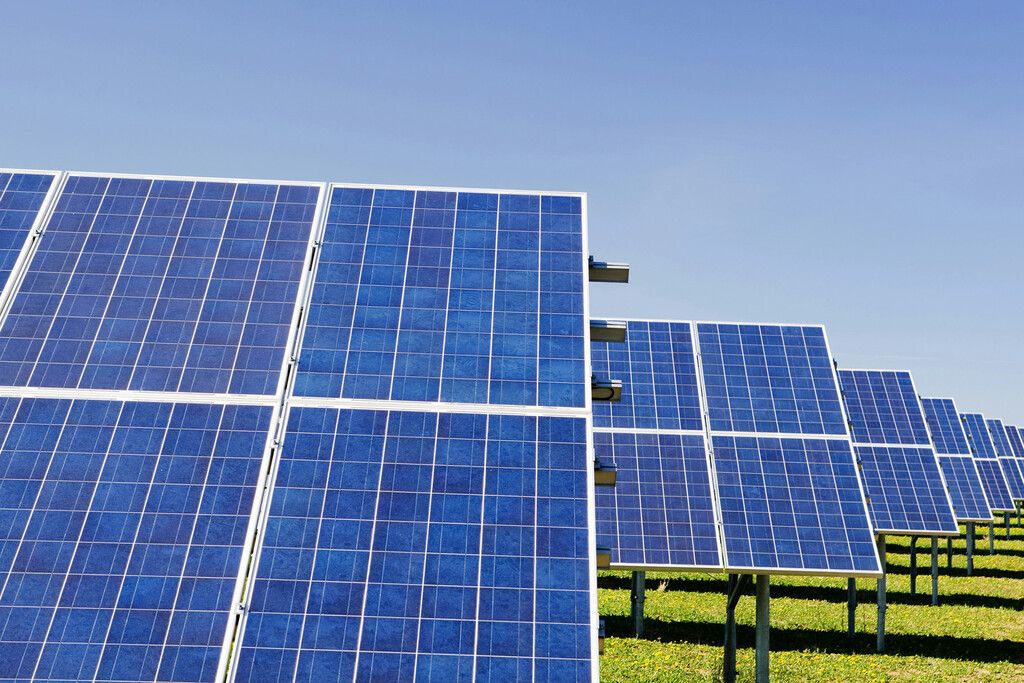 Espanha lidera em energia solar — mas mantém dependência de 70% em combustíveis fósseis
